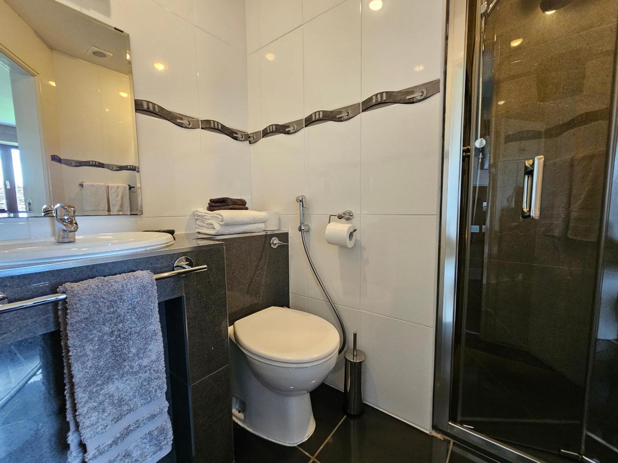 Fuchsia Lodge - New Luxury 5* Beachside Lodge With Sauna - 4 Beds Ensuite - Spectacular Location 瓦特维尔 外观 照片